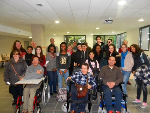 Les élèves du groupe BPH et les intervenants venus nous rencontrer à l'occasion de la journée internationale du handicap le 3 décembre 2014